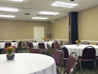 Howard Johnson By Wyndham Clifton Nj 